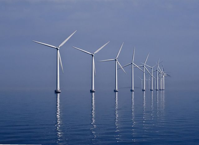 File:Middelgrunden wind farm 2009.jpg