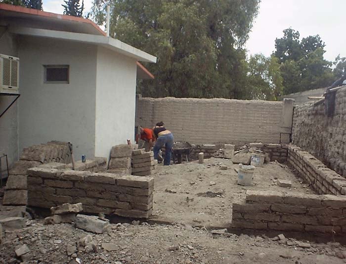 File:Building up the walls.jpg