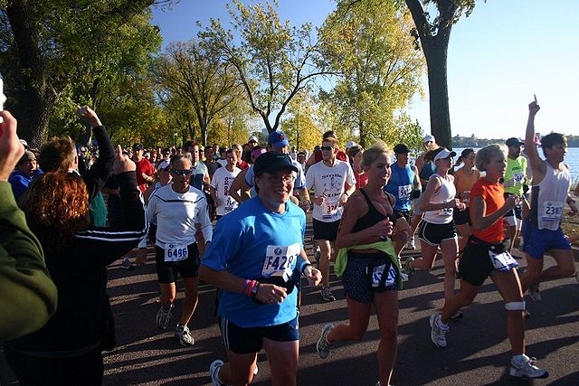 File:Twin-Cities-Marathon-2006-Minneapolis.jpg