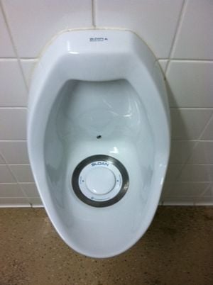 SLOAN wasserloses Urinal – Draufsicht.JPG