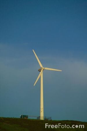 39 05 51---Single-wind-turbine--Naylor-Hill--Howarth--West-Yorkshire web.jpg